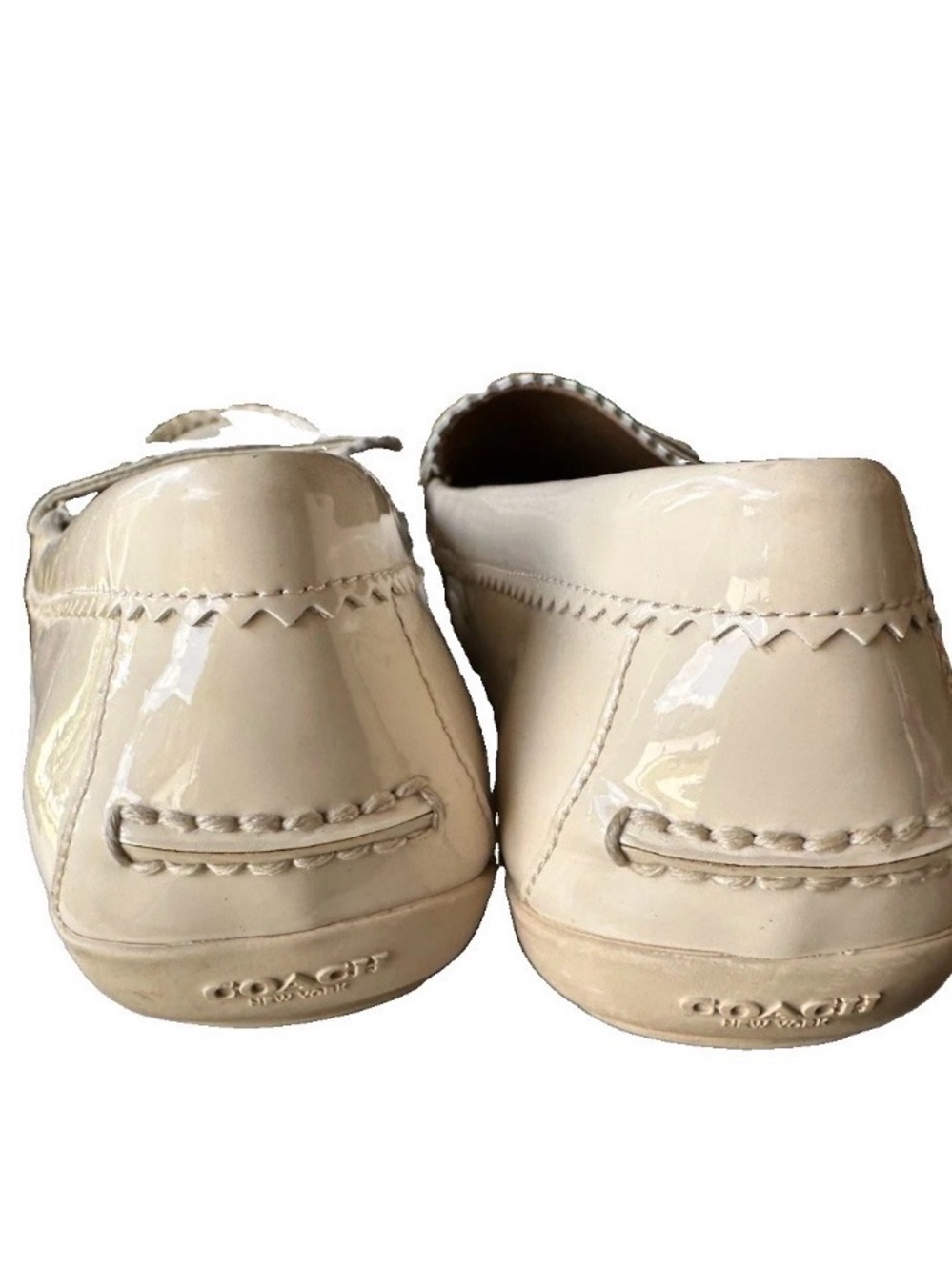 Coach Loafer Flats Shoes Women’s Size 9 Cream Patent Leather Odette Scallop - Picture 3 of 8